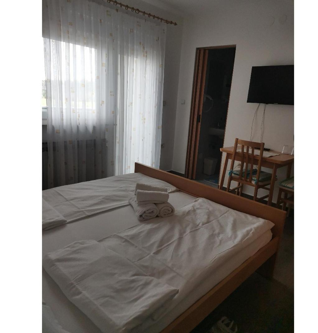 House Pljesevica Hotel Plitvicka Jezera Room photo